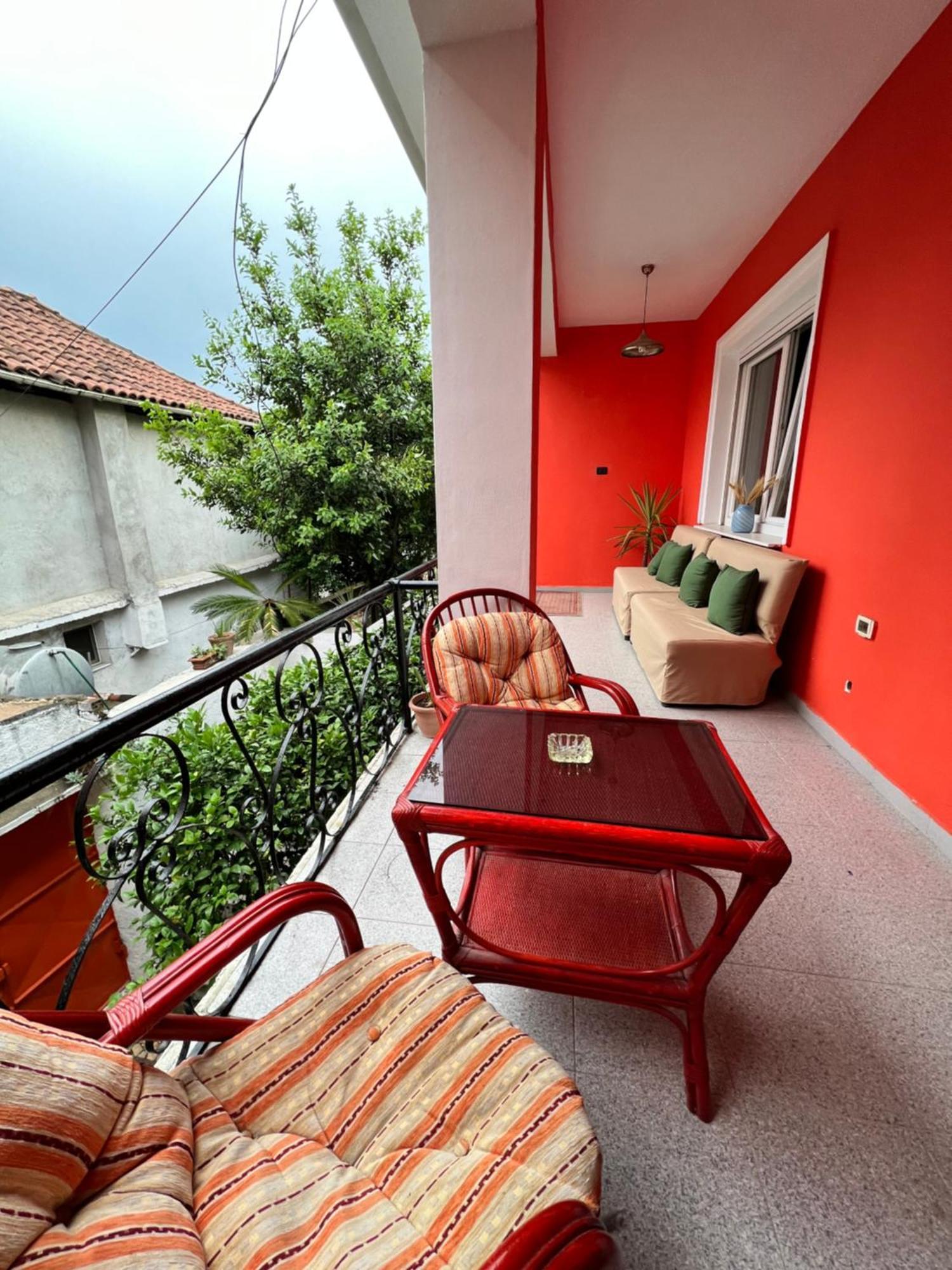 Trip'N'Hostel Chill Zone Tirana Exteriör bild
