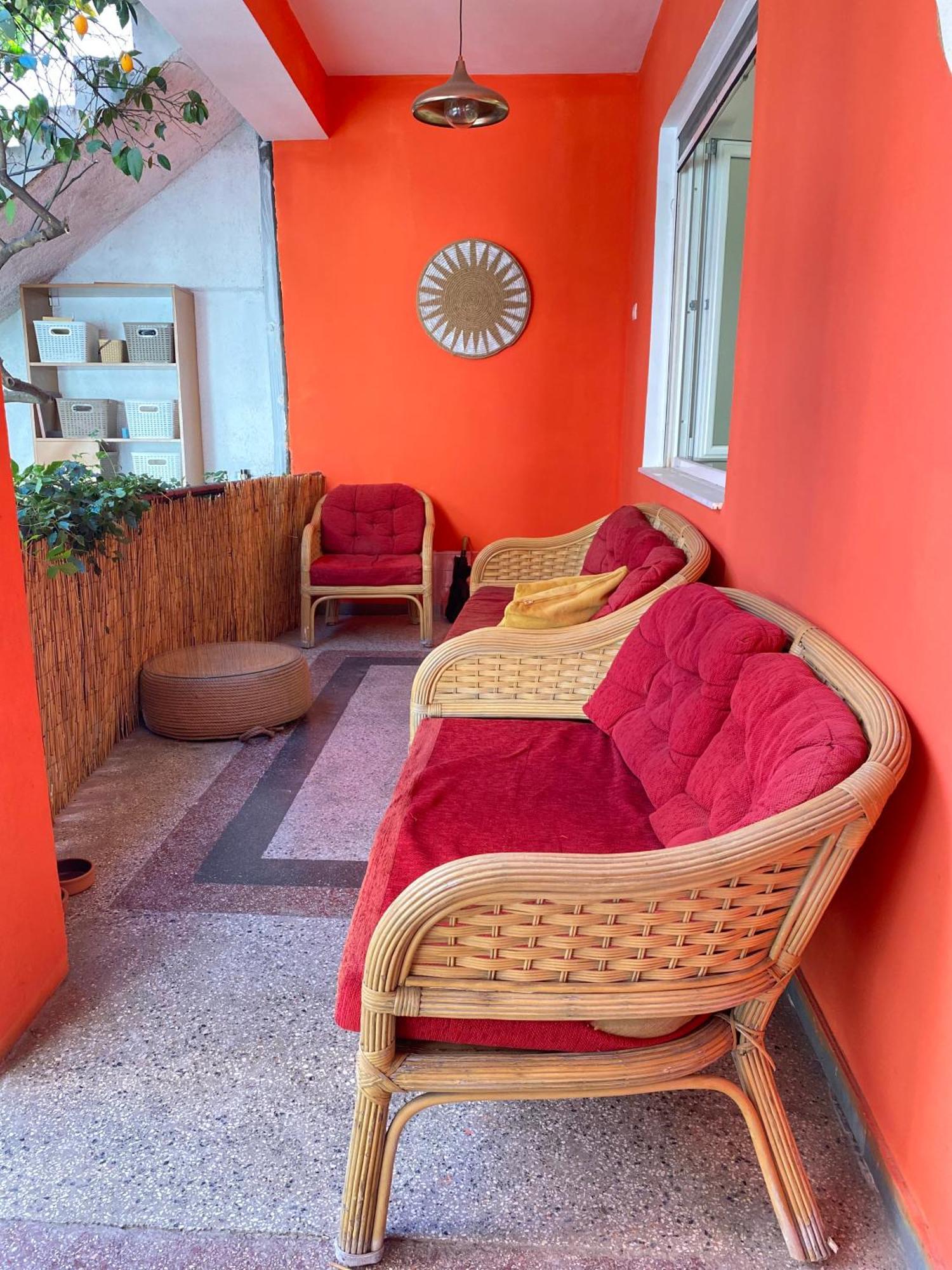 Trip'N'Hostel Chill Zone Tirana Exteriör bild